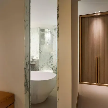 Luxurious 3br6p With Terrace - First Croisette 602 فندق